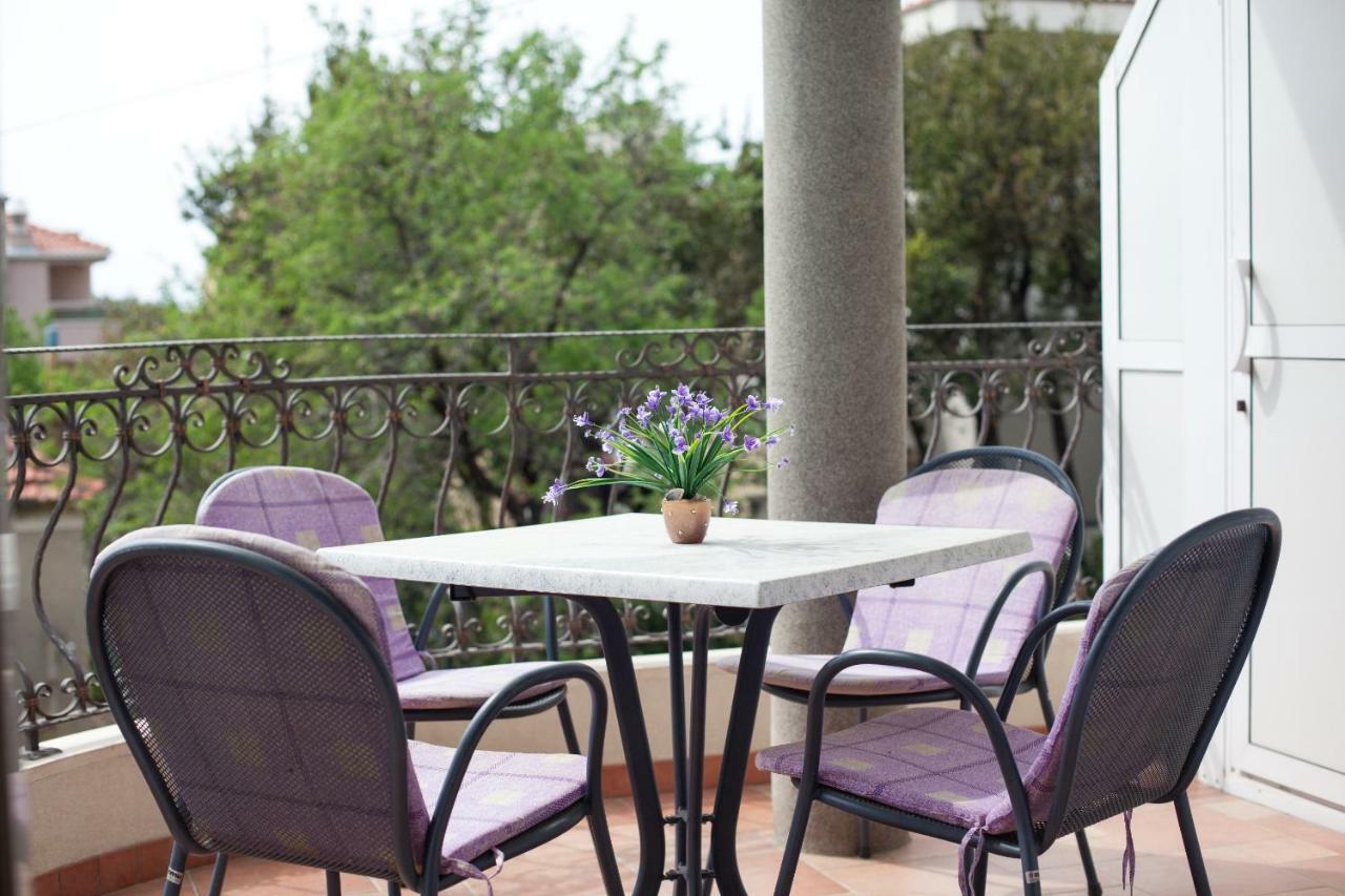 Apartments Cvjetni Dvori Makarska Exterior photo